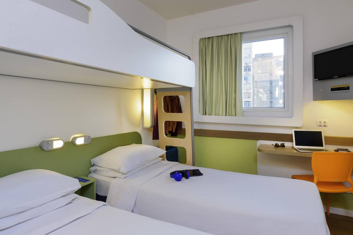 Desk, free WiFi, bed sheets