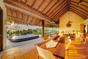 Presidential Villa, 3 Bedrooms, Kitchen