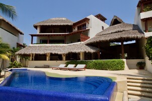 2 outdoor pools, open 8:00 AM to 9:00 PM, free pool cabanas