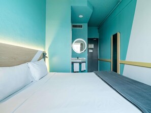 Superior-Zimmer, 1 Doppelbett | Verdunkelungsvorhänge, kostenloses WLAN, Bettwäsche