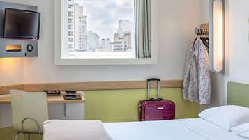 Standard Room, 1 Double Bed (Cama de casal) | Blackout drapes, free WiFi, bed sheets