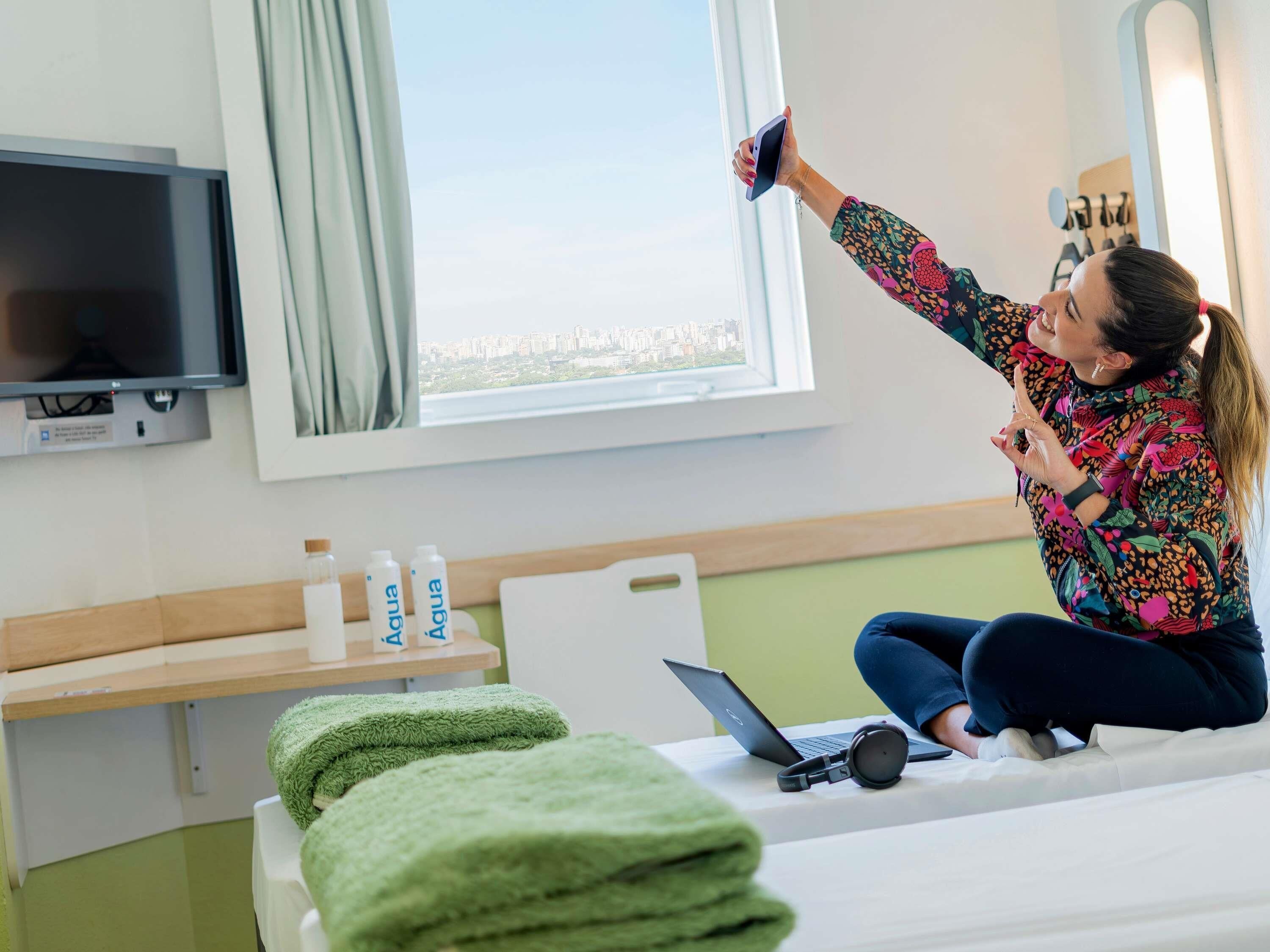 Standard tvåbäddsrum - 2 enkelsängar | Mörkläggningsgardiner, gratis wi-fi och sängkläder