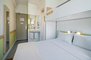 标准房, 多张床 (Cama de Casal e Cama Sobreposta) | 遮光窗帘、免费 WiFi、床单