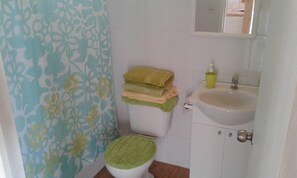 Bathroom - Cabañas Campestres Guarachi (San Antonio)