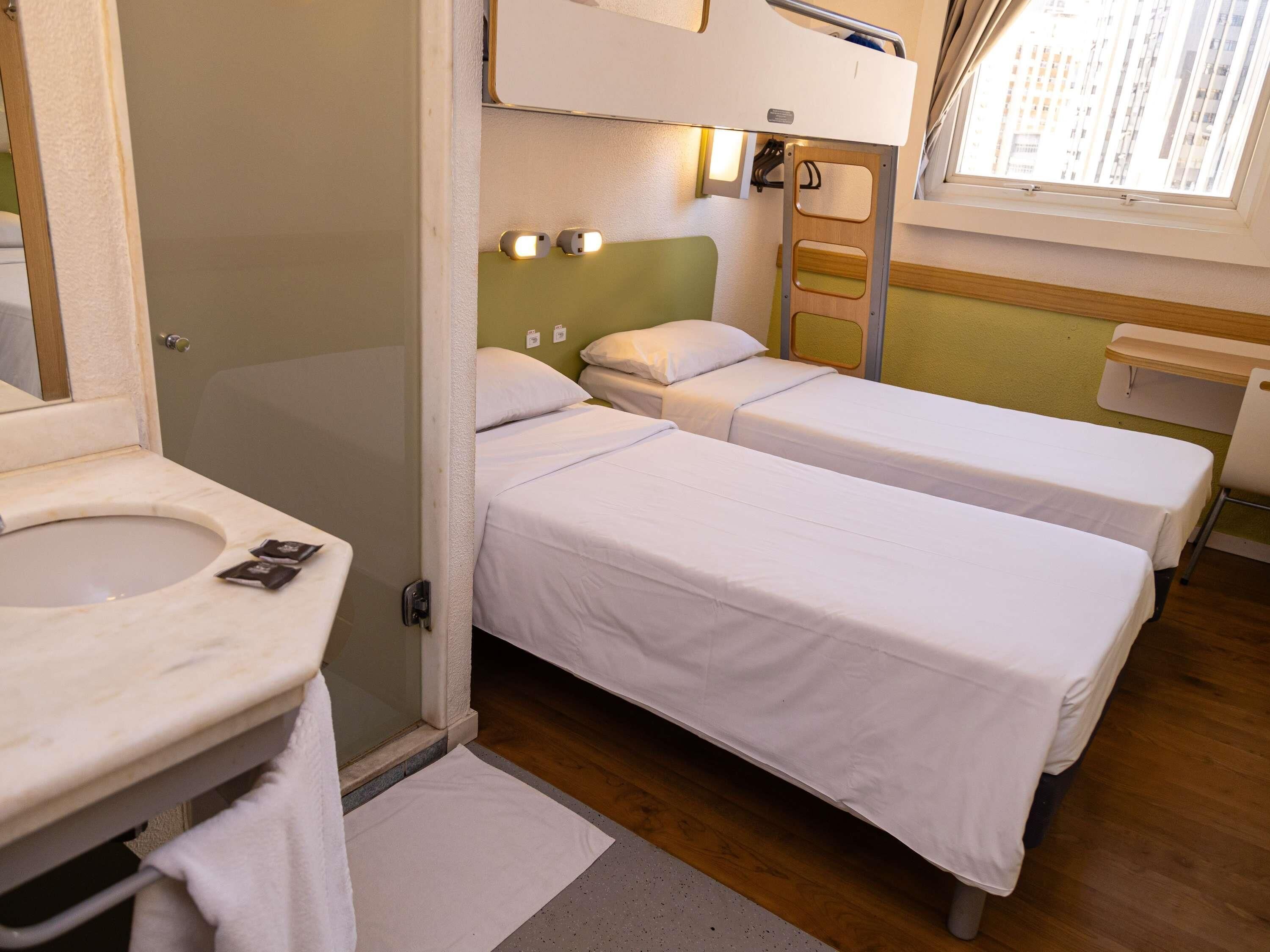 Standard Room, 3 Single Beds