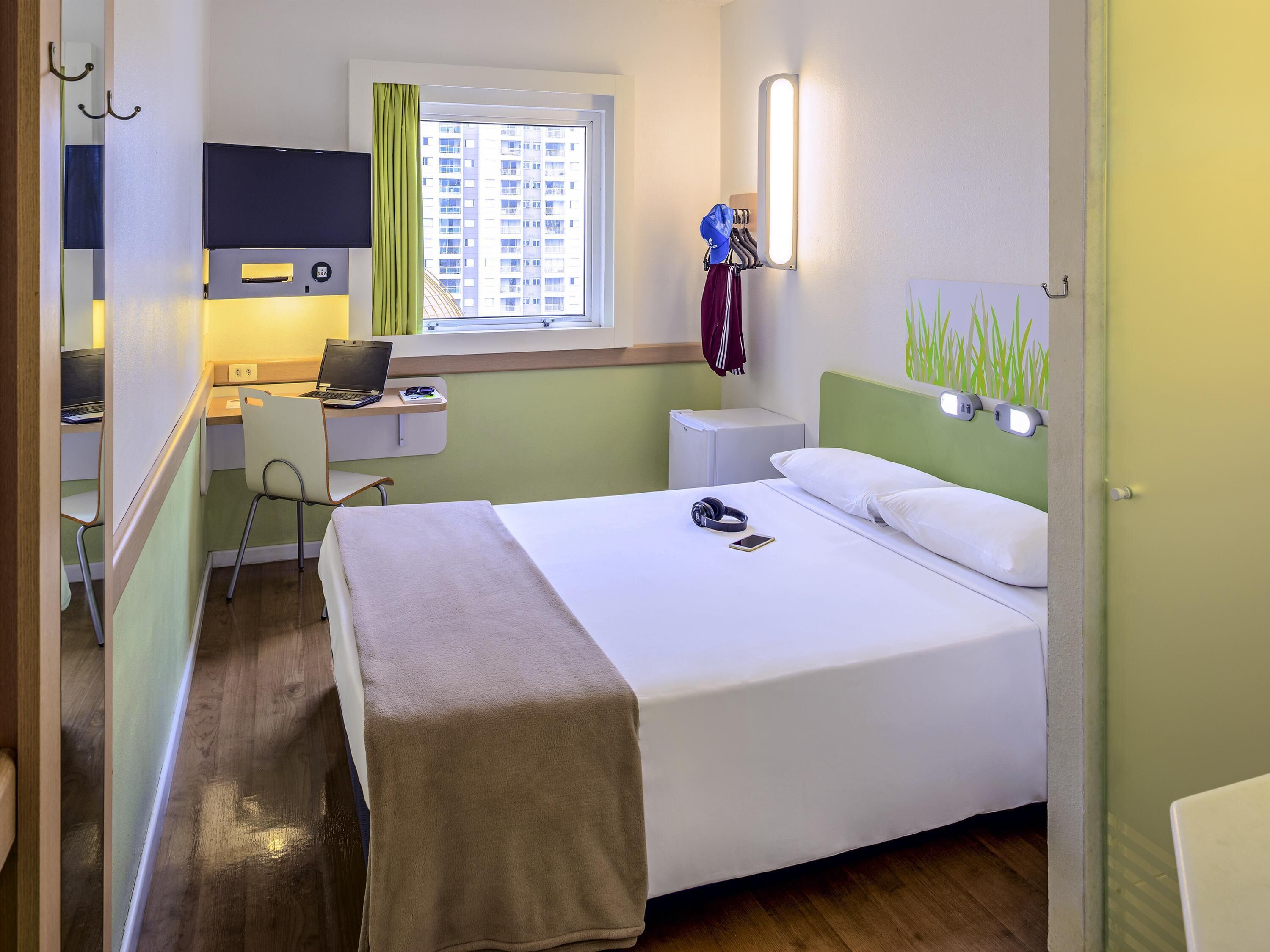 Superior appartement, 1 tweepersoonsbed | Een bureau, een laptopwerkplek, verduisterende gordijnen