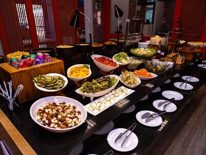 贝洛哈里桑塔米纳斯中央宜必思快捷酒店