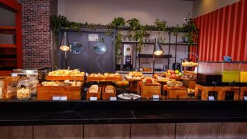 Daily buffet breakfast for a fee