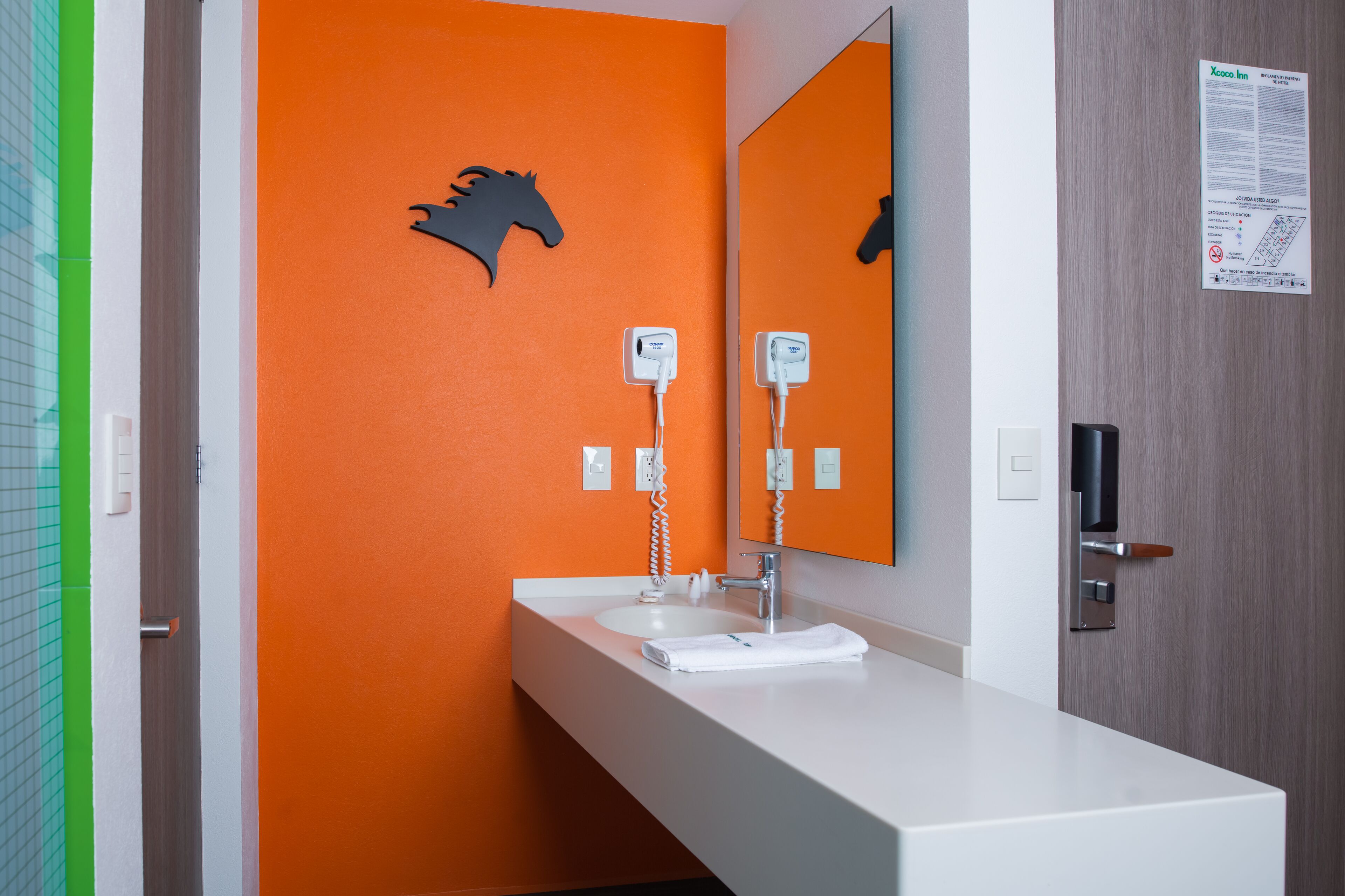 executive double room | bathroom sink