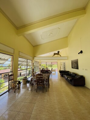 Lobby sitting area - Hotel Al Mare (La Ciénaga)