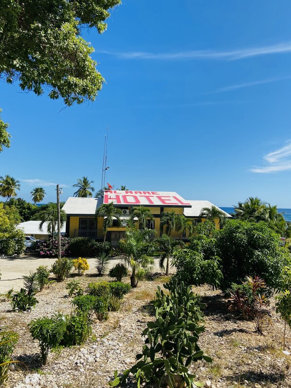 Front of property - Hotel Al Mare (La Ciénaga)
