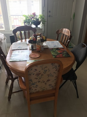 Interior - WHITEHOUSE Guesthouse (Vancouver)