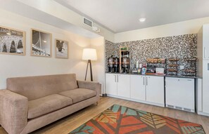 Free daily on-the-go breakfast - Extended Stay America Suites - Minneapolis - Fridley (Fridley)