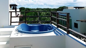 Loftsleilighet – comfort, 2 soverom, hageutsikt, hageområde | Privat boblebad