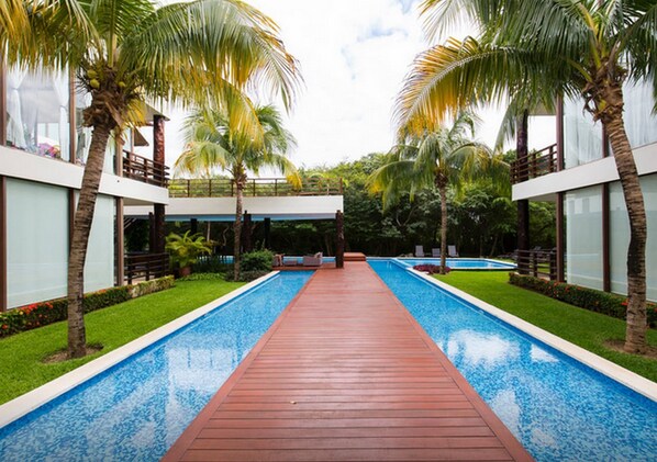 Outdoor pool, pool umbrellas