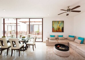 Comfort Penthouse, 2 Bedrooms, Garden View, Garden Area | Living room