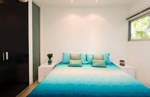Comfort Condo, 2 Bedrooms, City View, Courtyard Area