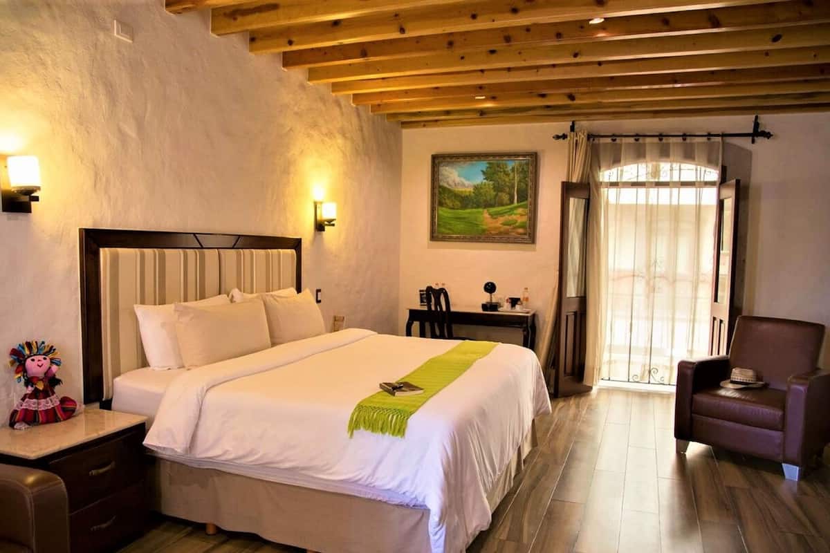 Suite (Master) | Down duvets, in-room safe, desk, iron/ironing board