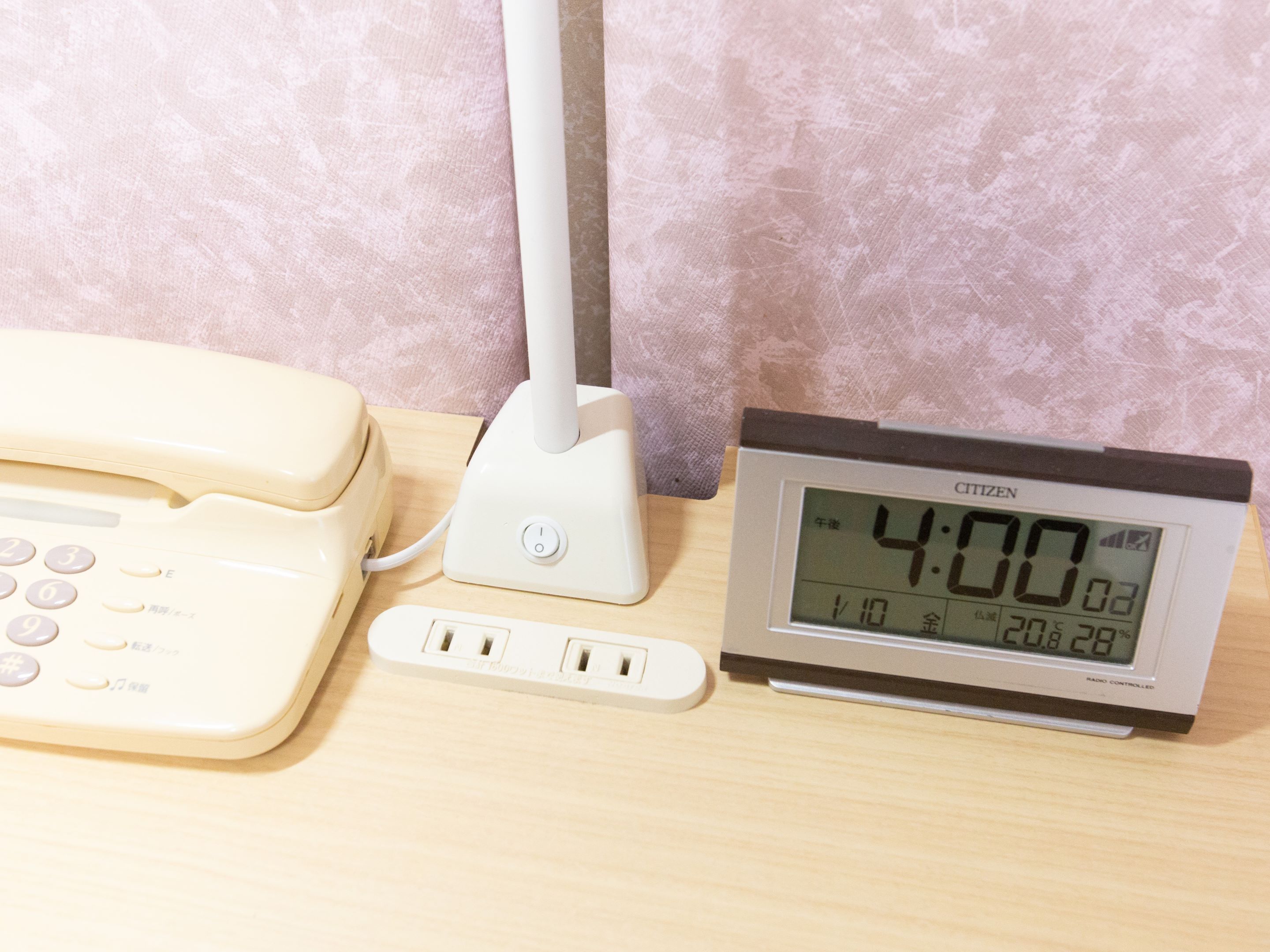 1 bedroom, down duvets, desk, free wifi