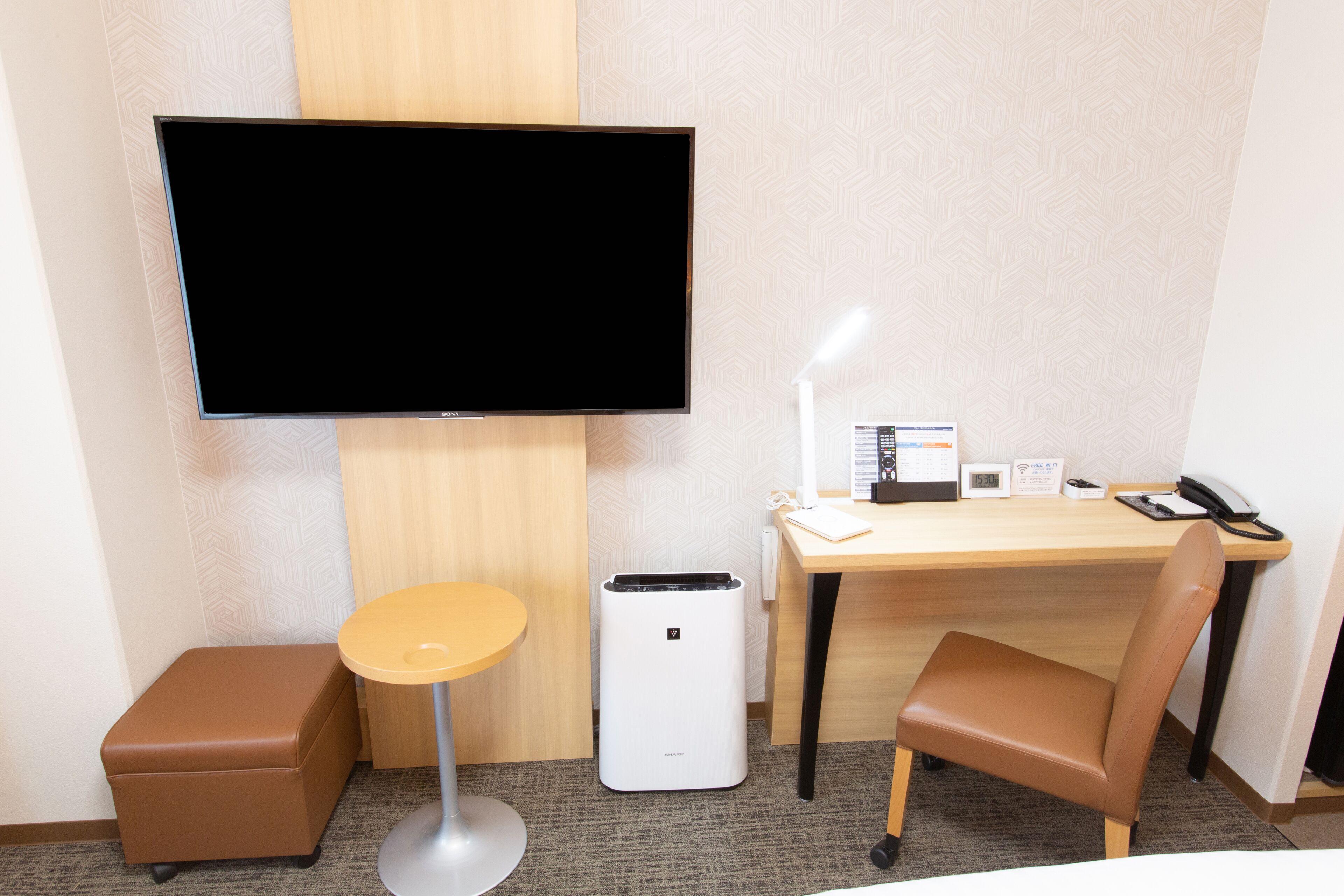 moderate twin room, non smoking | 1 bedroom, down duvets, desk, free wifi