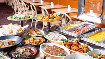 Colazione a buffet, servita tutte le mattine (1800 JPY a persona)