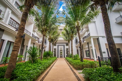 Lotus Blanc Hotel