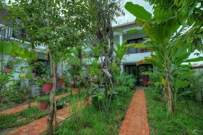 Property grounds - Dream Butterfly Garden Boutique Villa (Siem Reap)