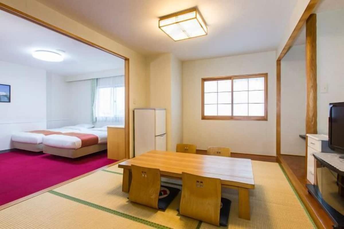 Blackout drapes, WiFi (free), bed sheets
