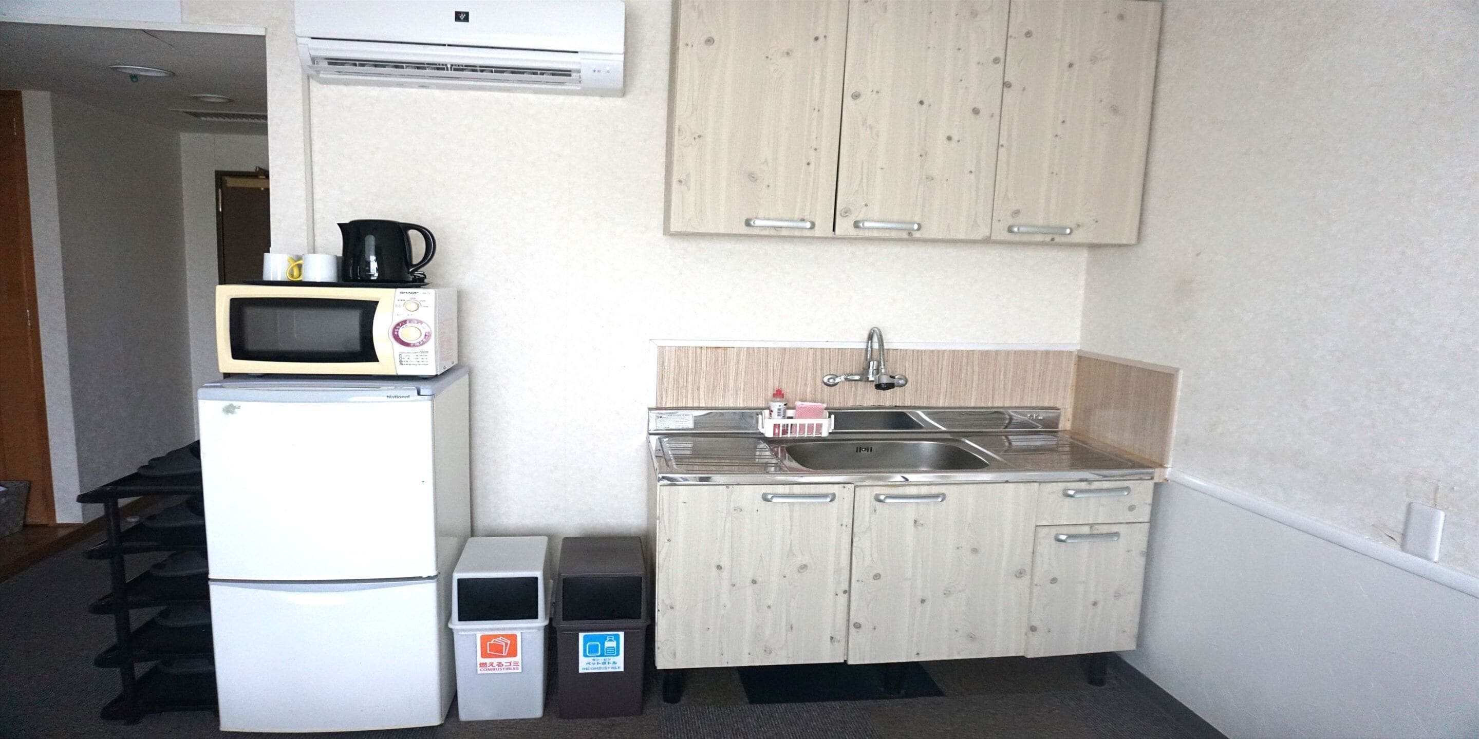 japanese western style family room | private kitchenette | electric kettle
