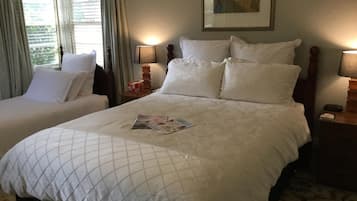 Premium bedding, iron/ironing board, free cots/infant beds, free WiFi