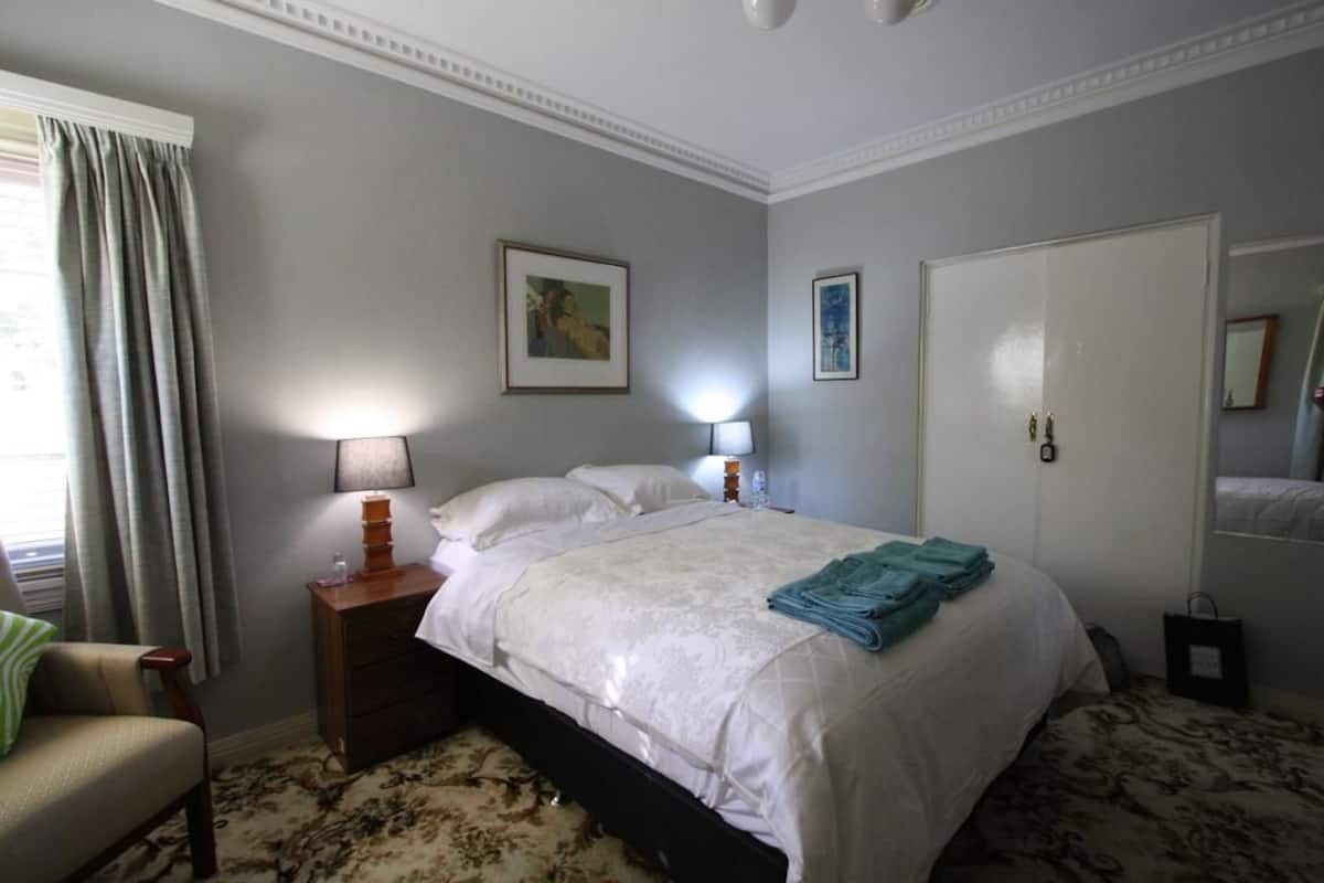 Familiekamer | Luxe beddengoed, een strijkplank/strijkijzer, gratis babybedden
