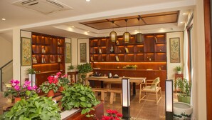Library - Zen Hotel (Guilin)
