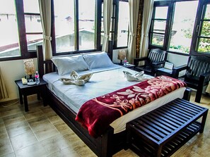Superior Room | Desk, rollaway beds, free WiFi - Aquarius Inn Inle Lake (Nyaungshwe)