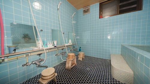 バスルームのシャワー