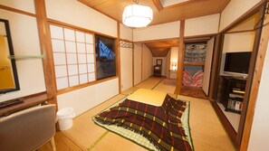 Japanese Western Style Twin Room, Shared Bathroom, Non-Smoking