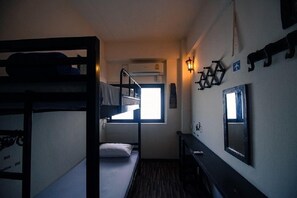 Twin Room : Bunk Bed (Shared Bathroom) - YHA Bangkok Downtown at Station S3 - Hostel (Bangkok)
