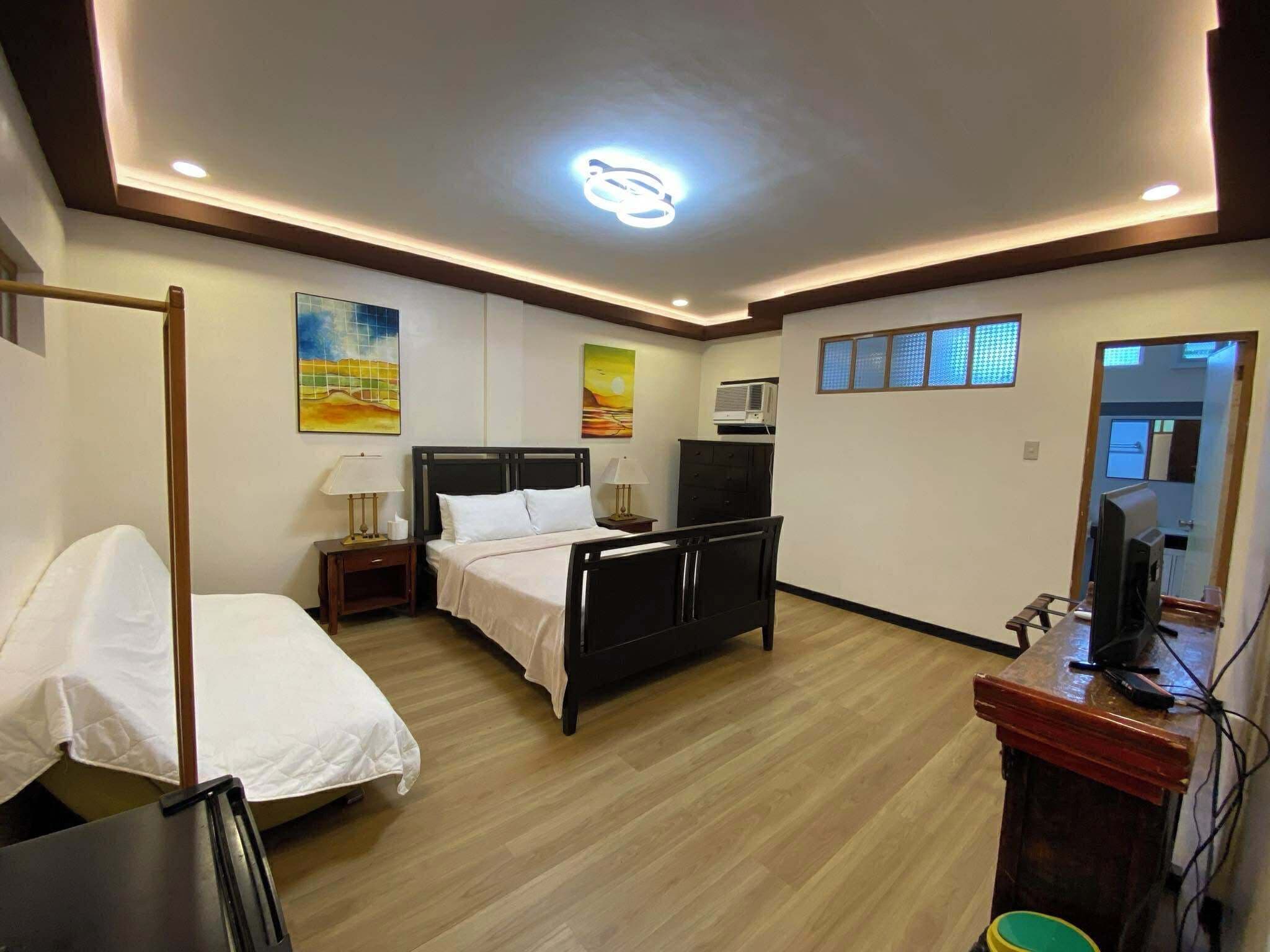 Habitación estándar doble, 1 cama de matrimonio | Escritorio