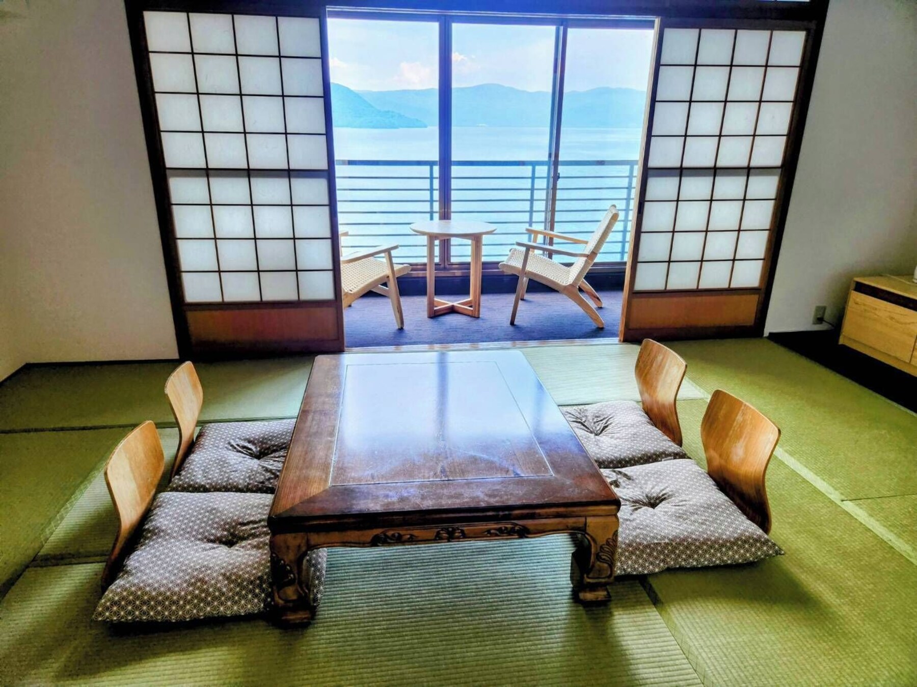 Twin Room with Tatami Area - with Lake View [Upper Floors] Non Smoking