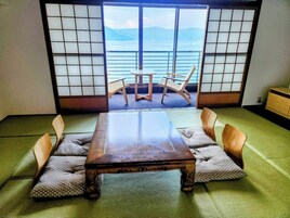 Twin Room with Tatami Area - with Lake View [Upper Floors] Non Smoking | In-room safe, desk, laptop workspace, blackout drapes