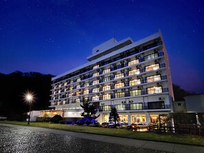 Front of property - Toya Onsen Hotel Hanabi (Toyako)