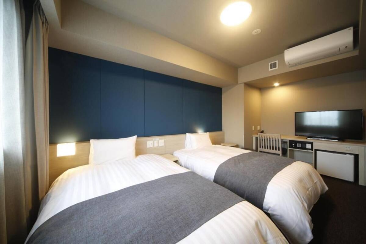 In-room safe, soundproofing, WiFi (free), bed sheets