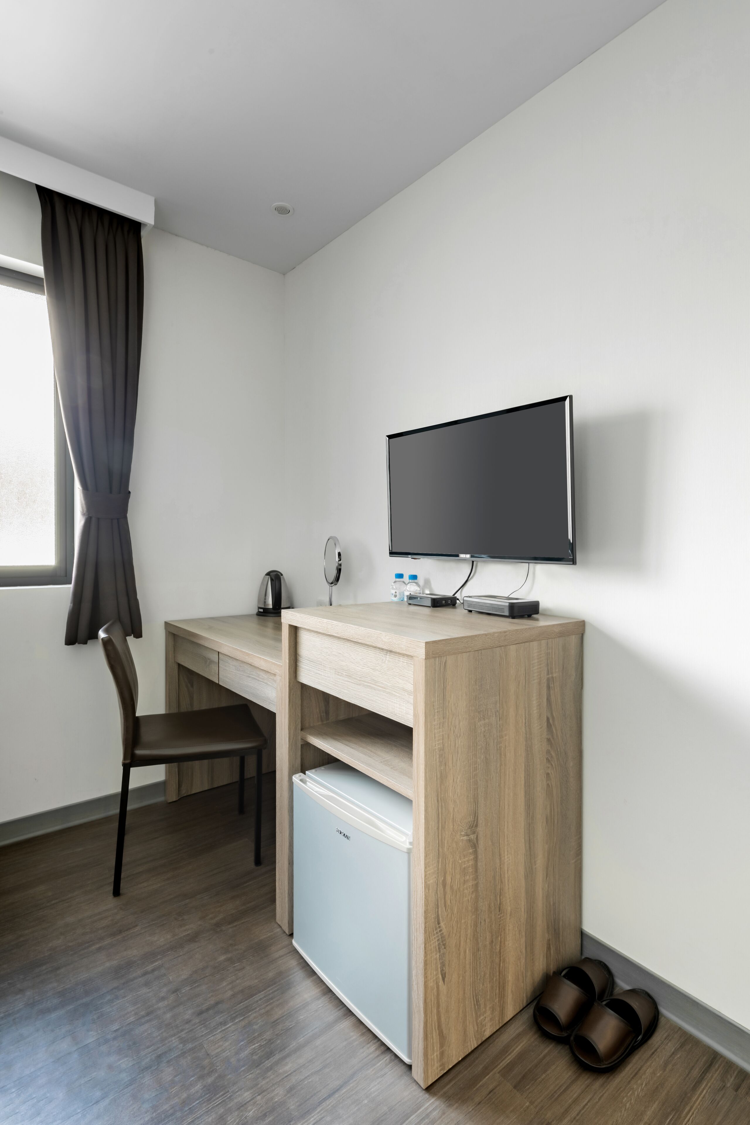 1 bedroom, desk, blackout curtains, free wifi