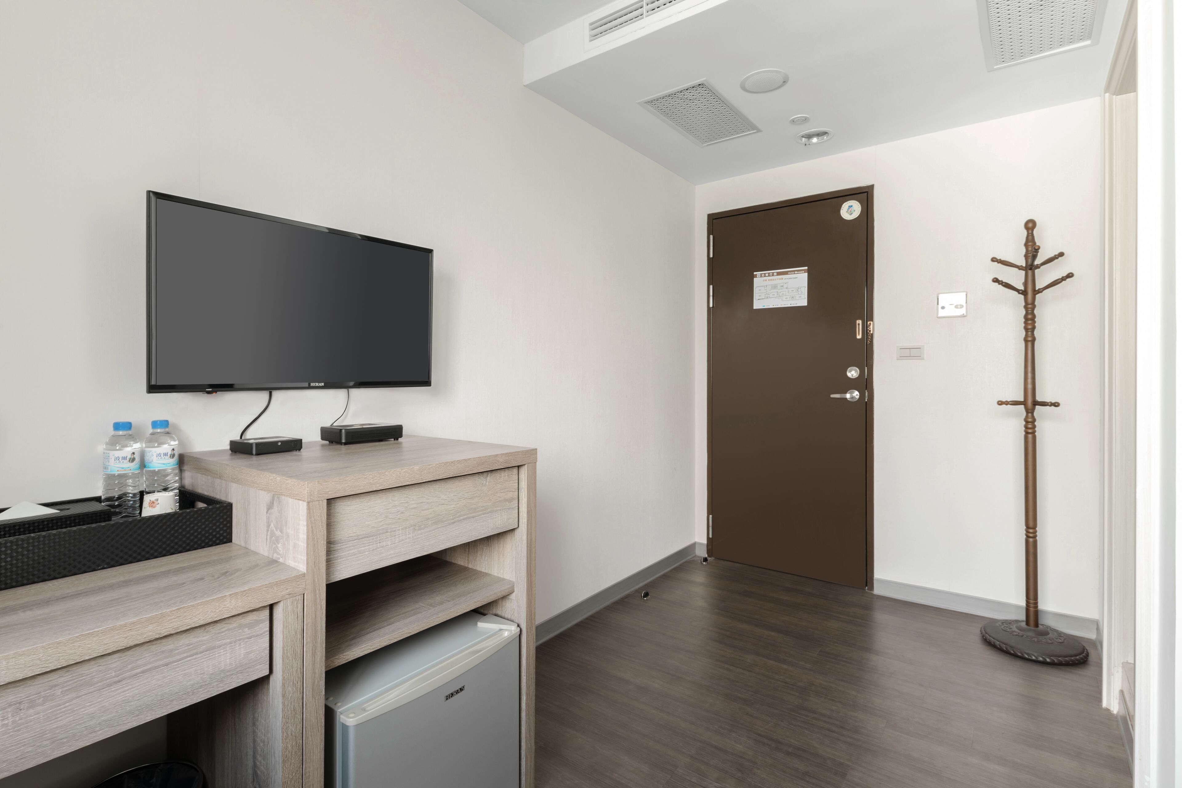 1 bedroom, desk, blackout curtains, free wifi