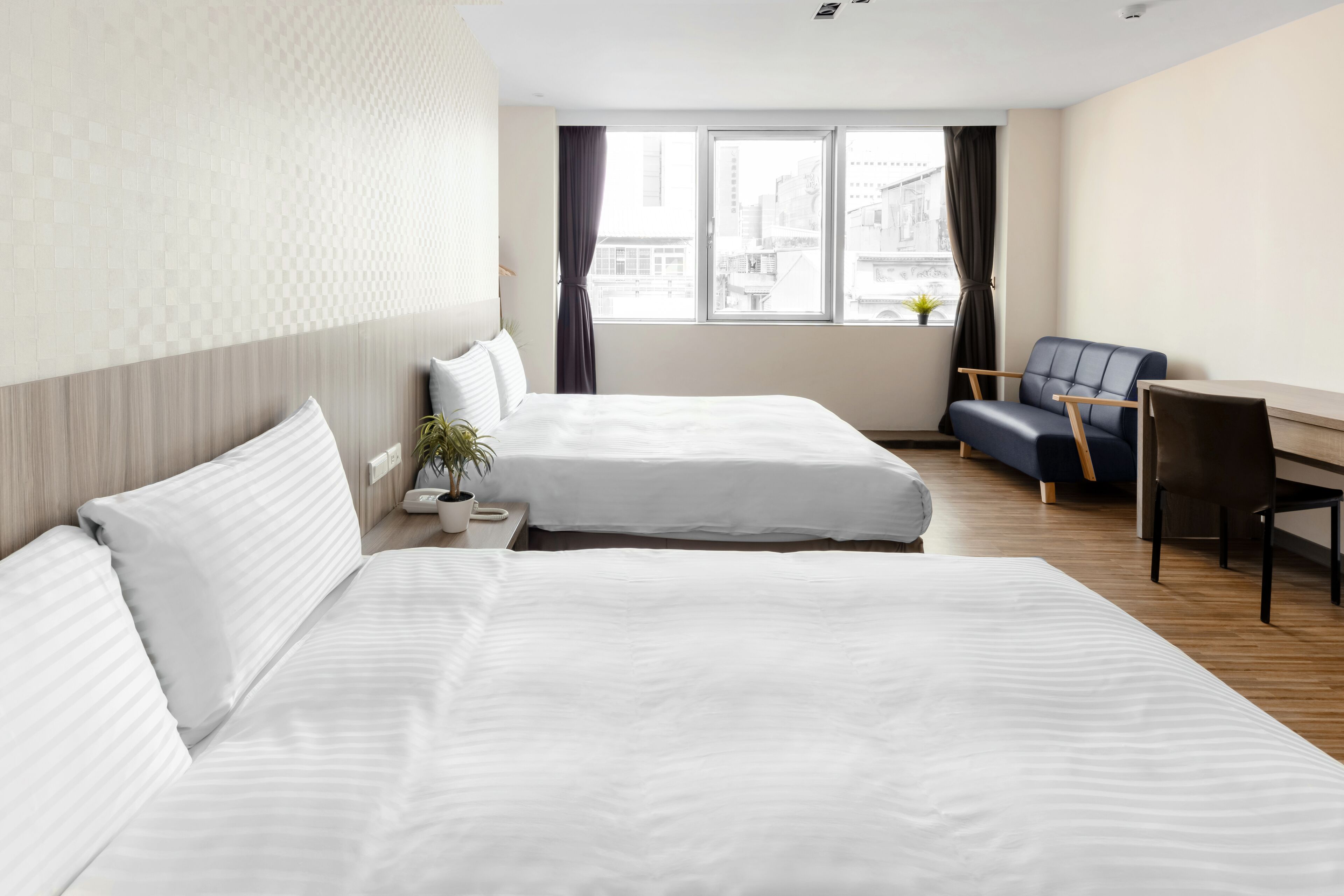 deluxe quadruple room | 1 bedroom, desk, blackout curtains, free wifi