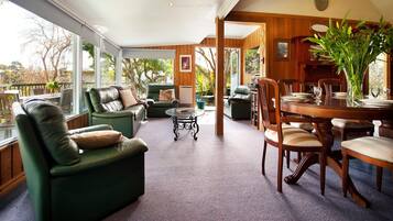 House, 3 Bedrooms | Living area | TV, fireplace, DVD player