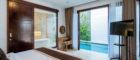 1 bedroom, premium bedding, pillow-top beds, in-room safe