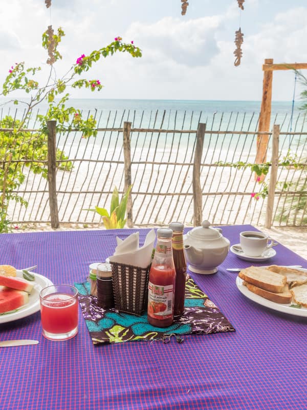 Free daily continental breakfast