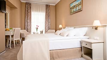 Suite, 1 Schlafzimmer | Hochwertige Bettwaren, Minibar, Zimmersafe, Schreibtisch