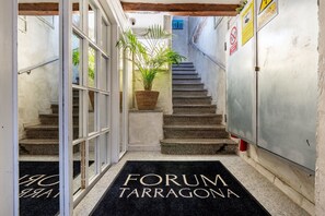 Property entrance - Forum Tarragona (Tarragona)