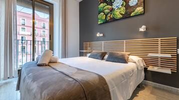 Habitació urbana, 1 llit doble, vistes a la ciutat | Bressols, wifi gratuïta i roba de llit